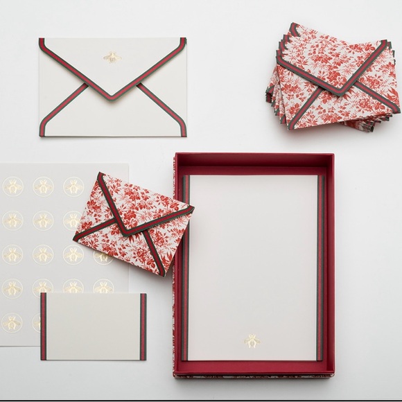 NIB 100% Auth Gucci 20ct Red and White Floral Stationery Set - Picture 2 of 10